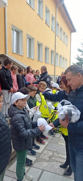 В област Пазарджик стартира Националната превантивна програма "Детско полицейско управление"