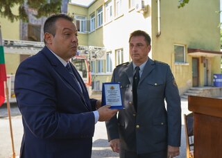 Пожарникари и доброволци с отличия по повод професионалния празник на пожарната 14-ти септември