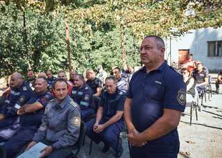 Пожарникари и доброволци с отличия по повод професионалния празник на пожарната 14-ти септември