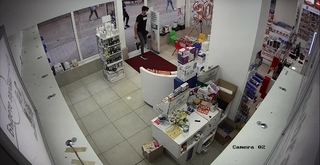 Трима чужденци, извършили серия кражби от аптеки, са установени и задържани 
