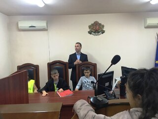 Доброволци гостуваха на съда и прокуратурата в Пещера