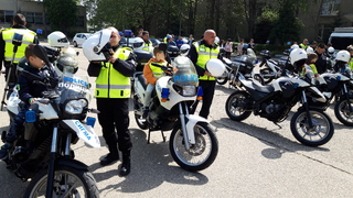 В навечерието на Великден 174 полицаи и жандармеристи от ЦСПП в Пазарджик и Казанлък положиха клетва за спазване на Етичния кодекс на държавните служители в МВР