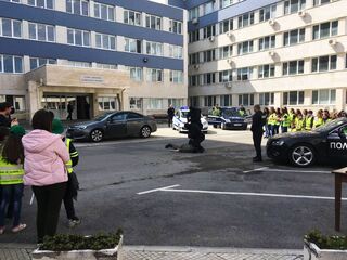 Възпитаници на Детското полицейско управление посетиха ГДНП   и Академията на МВР