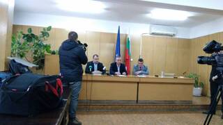 Задържани са извършителите на два въоръжени грабежа