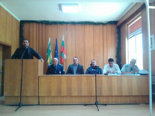 Полицията и кметовете рамо до рамо в борбата с престъпността и негативните явления в обществото