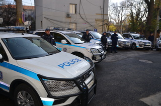 Ръководството на ОДМВР – Перник връчи 13 нови служебни автомобила