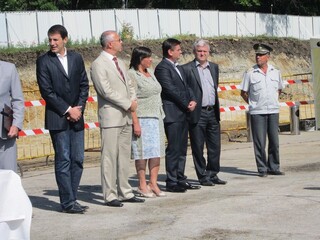 Пожарникарите в Перник с нов дом след 18 месеца