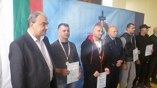 Днес се проведе петият пореден турнир по стрелба за служители на МВР „Кракра“ Перник