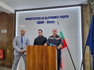 Извънреден брифинг по повод усложнената пожарна обстановка в областта и падналия проливен дъжд на 16 юли