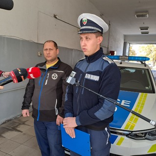 Представители на пловдивския сектор „Пътна полиция“ и Съюз на българските автомобилисти със съвместен брифинг за предстоящата акция „Зима“