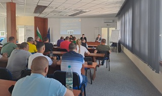 Обучителен семинар за подобряване на координацията и диалога на полицията и ромското общество се проведе в Хисаря