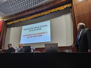 По инициатива на ръководството на  ОДМВР – Пловдив бе проведена работна среща с началника на РУО и директорите на пловдивските училища