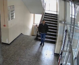 Пловдивската полиция търси съдействие за установяване самоличността на мъжа от снимките