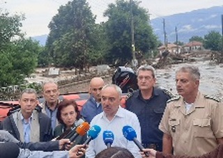 Няма данни за жертви и сериозно пострадали хора след поройните дъждове, предизвикали наводнения на територията на Община Карлово