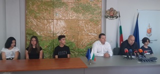 Ученици от Пловдив удостоени с грамоти от областната дирекция на МВР за доблестна постъпка