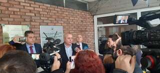 Трима участници в схема за източване на пари от чужда банкова сметка са задържани при спецакция на ОДМВР - Пловдив