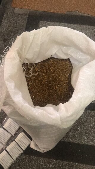 Полицаите в Стамболийски иззеха почти 8 кг тютюн и 140 къса цигари без изискуем бендерол от частен адрес в града