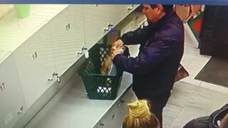 Полицията издирва мъж, взел забравено портмоне в магазин в Пловдив  
