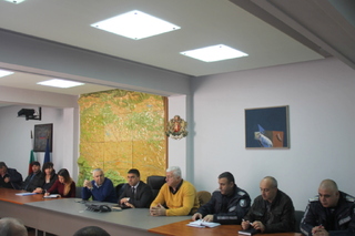 Областната администрация и полицията с денонощни телефони за бедствени ситуации и затруднения по пътищата по време на зимния сезон в Пловдивска област