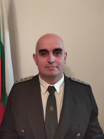 декан