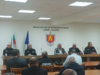 СЛУЖИТЕЛИ НА ИНСТИТУТА ПО ПСИХОЛОГИЯ УЧАСТВАХА В ПРОВЕЖДАНЕТО НА СПЕЦИАЛИЗИРАНА ПОЛИЦЕЙСКА ОПЕРАЦИЯ С УЧЕБНА ЦЕЛ