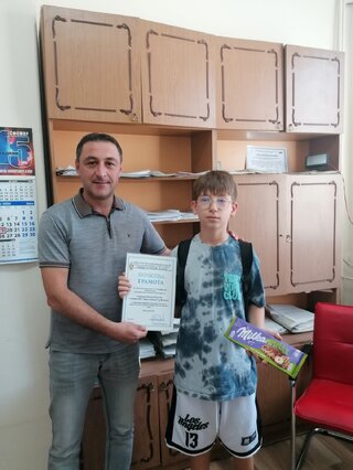 Три момчета получиха грамоти за добросъвестна постъпка от началника на РУ-Исперих