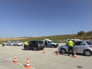 Полицейска акция по метода "широкообхватен контрол" се проведе днес в Разградско