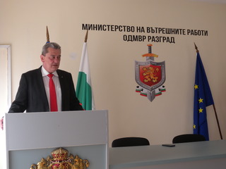 Нови пистолети „Валтер“ и дрон получи ОДМВР-Разград