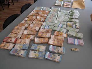 Пари, злато и вещи за над 1 млн лв иззеха служители на ТЗ "БОП" и ОДМВР-Разград при съвместна полицейска операция