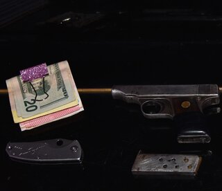 Различни видове наркотични вещества, оръжие, боеприпаси и голяма парична сума иззеха при спецакция служители на ОДМВР-Русе