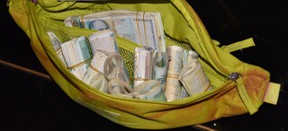 Различни видове наркотични вещества, оръжие, боеприпаси и голяма парична сума иззеха при спецакция служители на ОДМВР-Русе