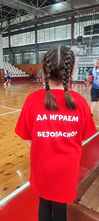 ОТБОРЪТ НА СУПНЕ „ФРИДРИХ ШИЛЕР" – РУСЕ, СЛЕДВАН ОТ ТОЗИ НА  СУЕЕ „КОНСТАНТИН КИРИЛ ФИЛОСОФ" – РУСЕ И НА СУ „ВАСИЛ ЛЕВСКИ“ – РУСЕ СЕ ПОДРЕДИХА НА ПОЧЕТНАТА СТЪЛБИЦА В КЛАСИРАНЕТО, СЛЕД УПОРИТА НАДПРЕВАРА С ТЕХНИ ВРЪСТНИЦИ, В СЪСТЕЗАНИЕ ПО СТРИЙТБОЛ