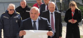 Министър Демерджиев: Правим необходимото за насочено обучение на служителите, за да опазваме живота и здравето на хората