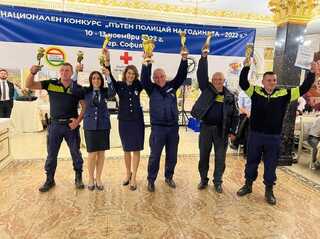 РУСЕНКИ ОБРАХА ПРИЗОВЕТЕ В ТАЗГОДИШНОТО ИЗДАНИЕ НА "ПЪТЕН ПОЛИЦАЙ НА ГОДИНАТА"