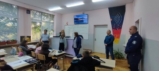 12-ГОДИШНАТА ЕЛЕНА УЗУНОВА И 11-ГОДИШНАТА ВАНЮША КАСИМОВА СА ОТЛИЧЕНИ ЗА ДОБЛЕСТНА ПОСТЪПКА ОТ ОДМВР - РУСЕ