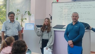 12-ГОДИШНАТА ЕЛЕНА УЗУНОВА И 11-ГОДИШНАТА ВАНЮША КАСИМОВА СА ОТЛИЧЕНИ ЗА ДОБЛЕСТНА ПОСТЪПКА ОТ ОДМВР - РУСЕ