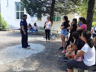 ПОЛИЦАИ ОТ РУСЕНСКО СЕ ВКЛЮЧИХА В ИНИЦИИРАНИТЕ ДНЕС В ЦЯЛАТА СТРАНА ТЕМАТИЧНИ СЪБИТИЯ ЗА ДЕНЯ НА БЕЗОПАСНОСТТА НА ДВИЖЕНИЕТО ПО ПЪТИЩАТА
