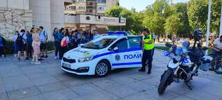 ПОЛИЦАИ ОТ РУСЕНСКО СЕ ВКЛЮЧИХА В ИНИЦИИРАНИТЕ ДНЕС В ЦЯЛАТА СТРАНА ТЕМАТИЧНИ СЪБИТИЯ ЗА ДЕНЯ НА БЕЗОПАСНОСТТА НА ДВИЖЕНИЕТО ПО ПЪТИЩАТА