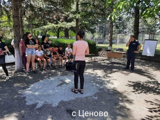 ПОЛИЦАИ ОТ РУСЕНСКО СЕ ВКЛЮЧИХА В ИНИЦИИРАНИТЕ ДНЕС В ЦЯЛАТА СТРАНА ТЕМАТИЧНИ СЪБИТИЯ ЗА ДЕНЯ НА БЕЗОПАСНОСТТА НА ДВИЖЕНИЕТО ПО ПЪТИЩАТА