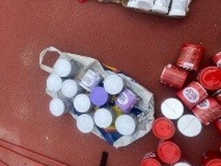 Столични полицаи иззеха ракети и множество димки преди днешната футболна среща