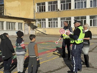 Столични полицаи гостуваха на третокласници