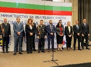 Министър Калин Стоянов към българските полицаи:Благодаря ви за ежедневните усилия, които полагате в името на нашите съграждани