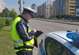 Над 400 водачи, позволили си да шофират в бус лентите, са санкционирани от столичните пътни полицаи
