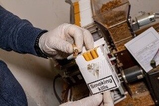 Разкрита е нелегална фабрика за производство на цигари