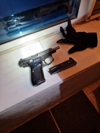 Столични полицаи разкриха участник в схема за купуване на изборни гласове