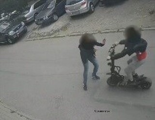 Полицаи от Първо РУ- СДВР задържаха двама в момент на сделка с дрога