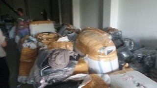 Столични полицаи иззеха множество артикули със знаците на защитени търговски марки