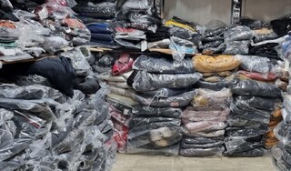 Полицаи от СДВР иззеха голямо количество артикули със знаците на защитени търговски марки