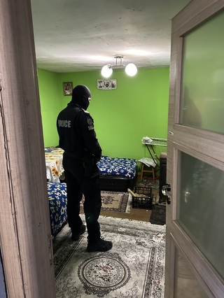 Четирима са задържани при акция на СДВР