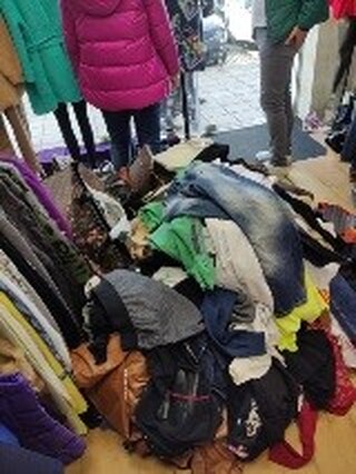 Столични полицаи иззеха над 320 артикула, имитиращи скъпоструващи продукти на известни търговски марки